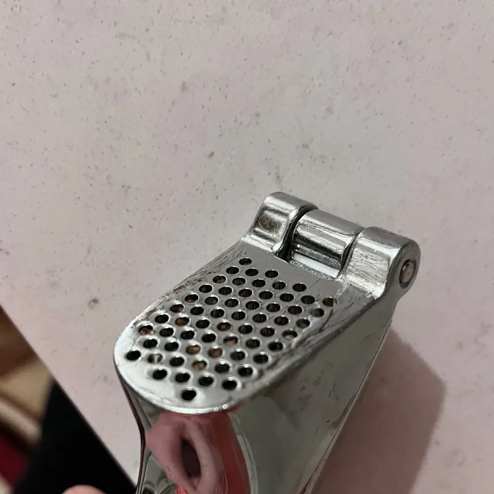 OXO Good Grips Soft-Handled‎ Garlic Press, Black